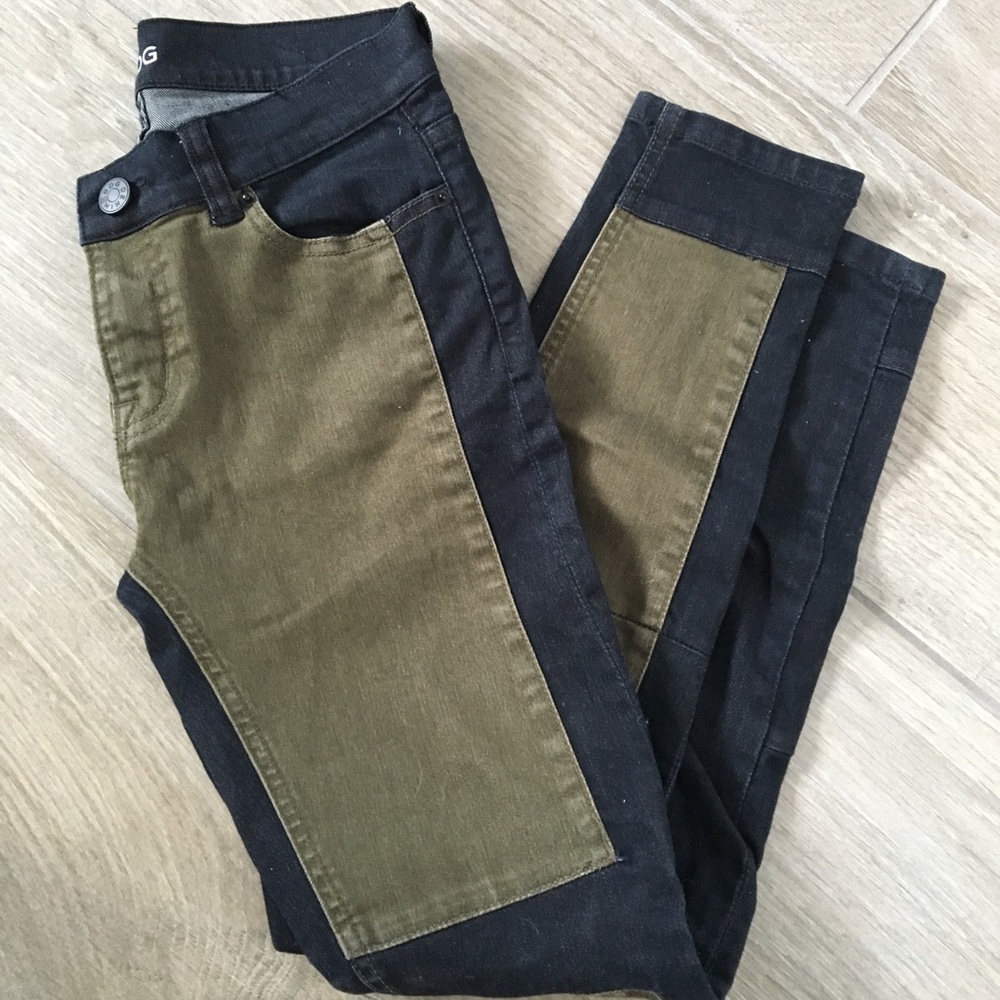 BDG Mid rise TWIG grazer jeans 25W 26L